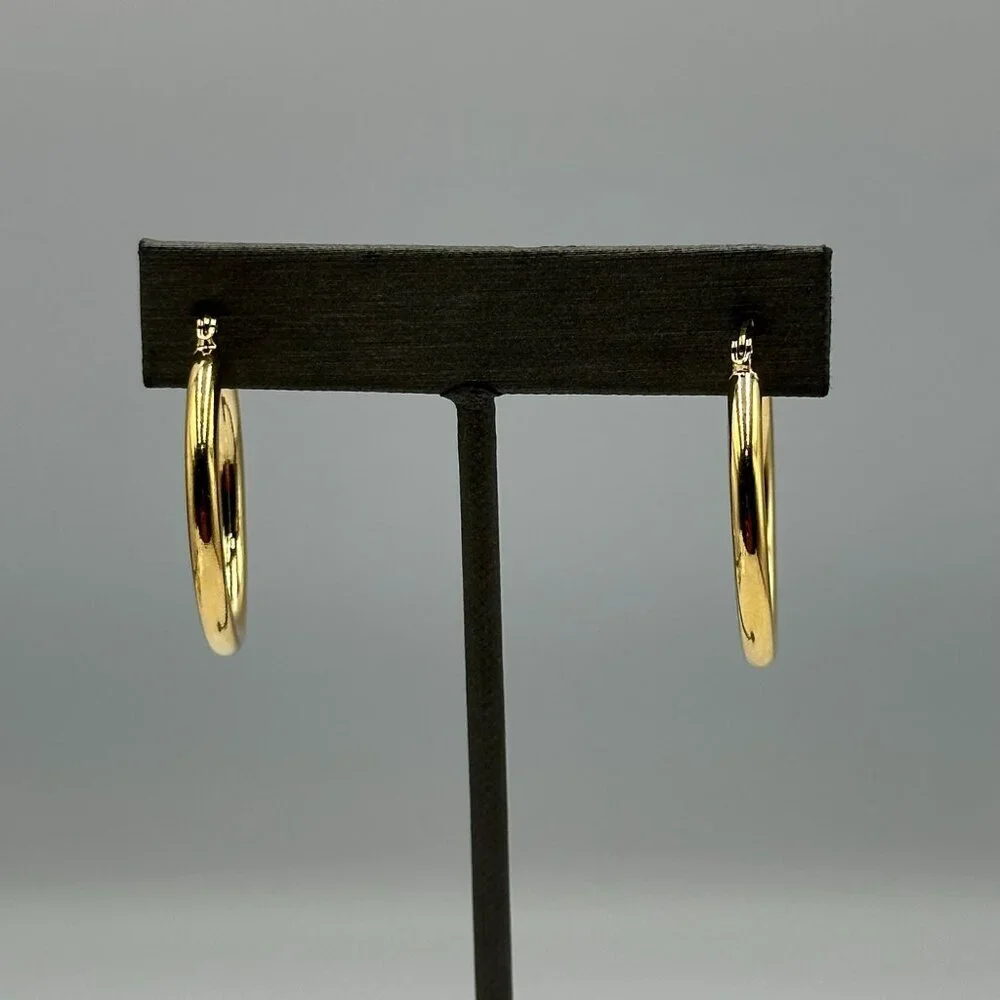 3/$30 Hoop Earrings Gold Tone Classic Polished Round Latch Back 1.25in - Picture 3 of 12